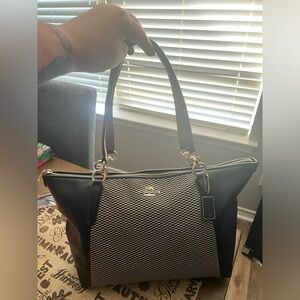 Coach Legacy Jacquard Bag🩷